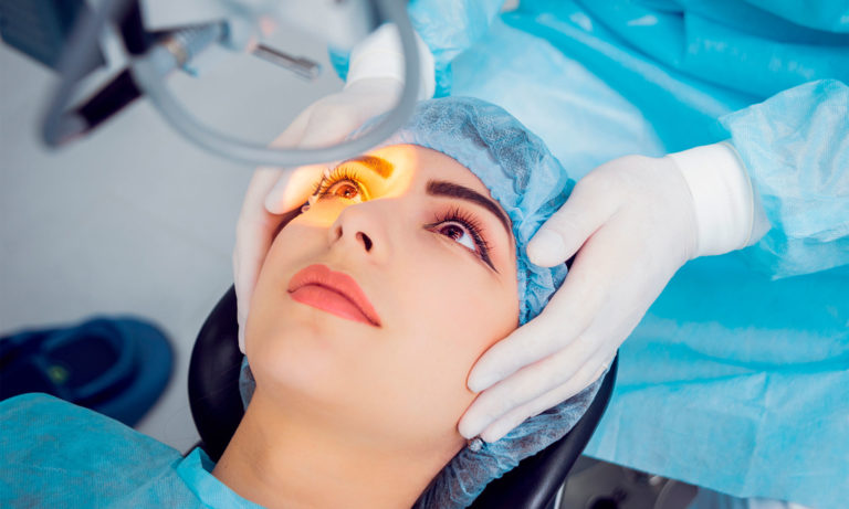 ¿Cuál es la mejor edad para operarse los ojos? - APEC Blog